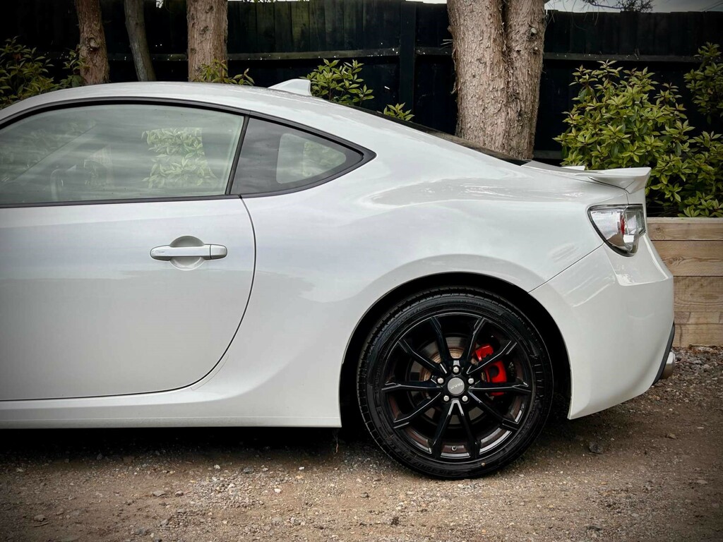 Toyota GT86 Aero D-4s White #14