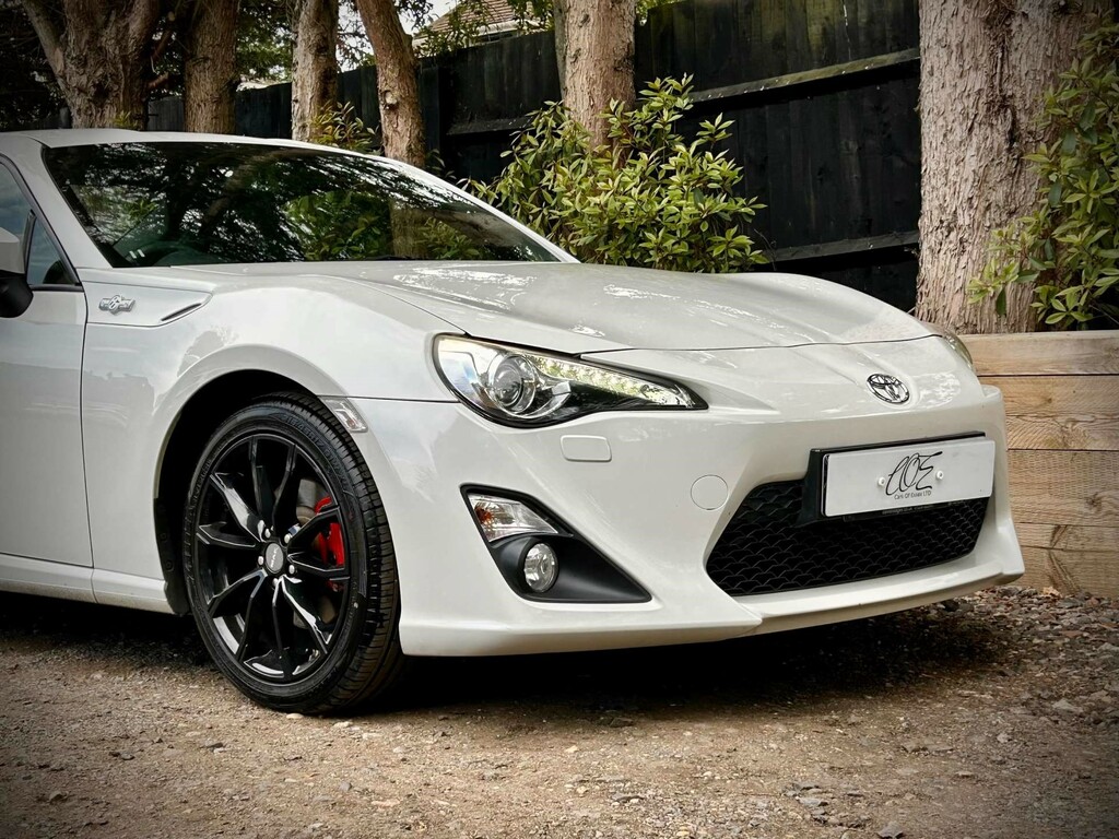 Toyota GT86 Aero D-4s White #37