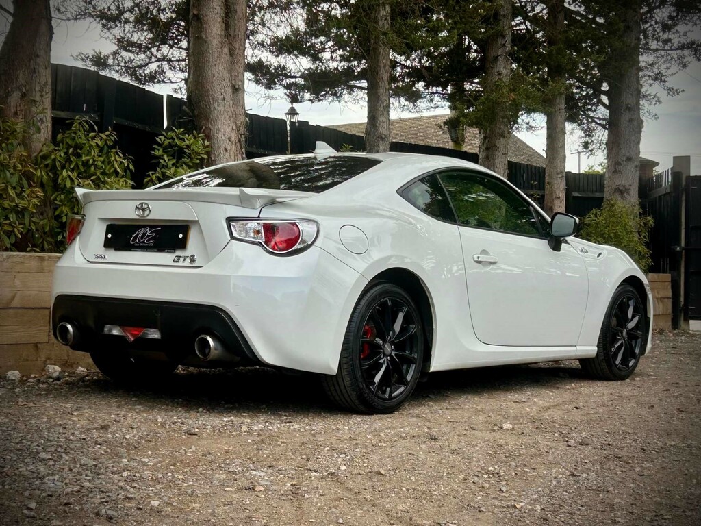 Toyota GT86 Aero D-4s White #29
