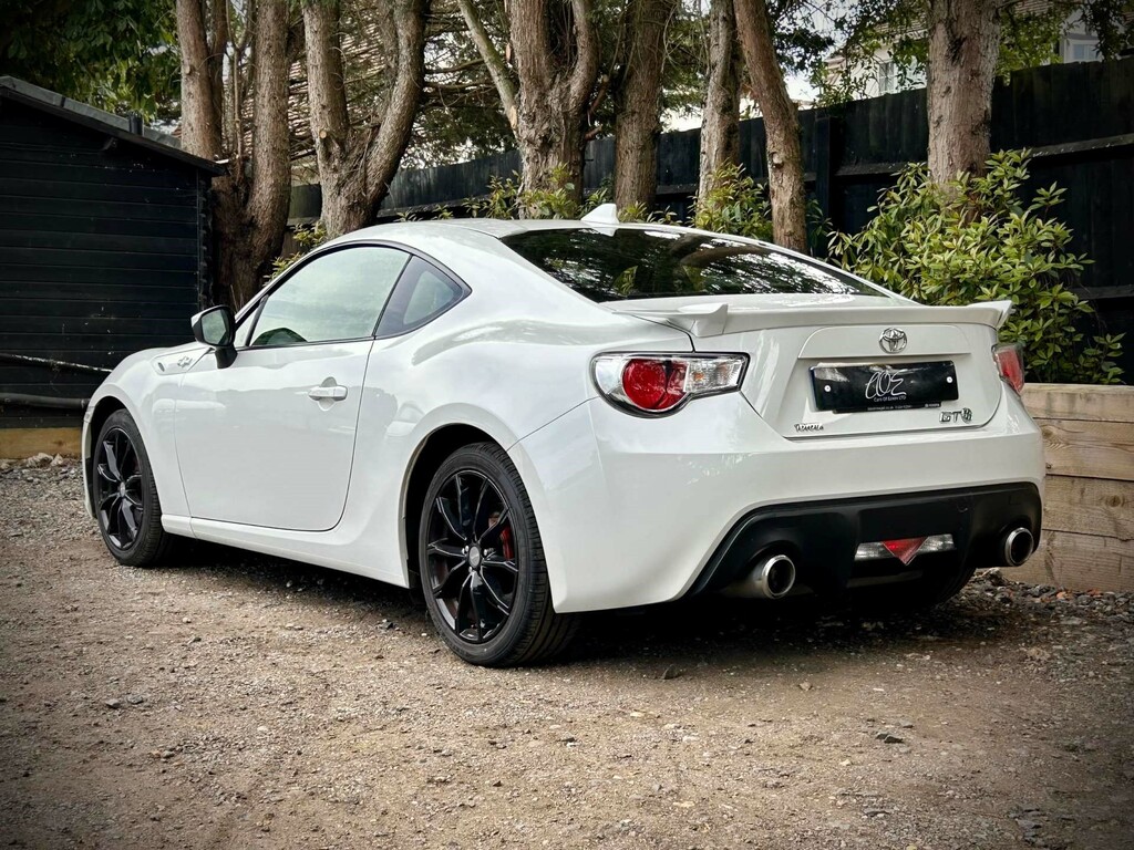 Toyota GT86 Aero D-4s White #17