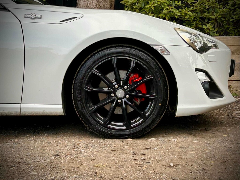 Toyota GT86 Aero D-4s White #35
