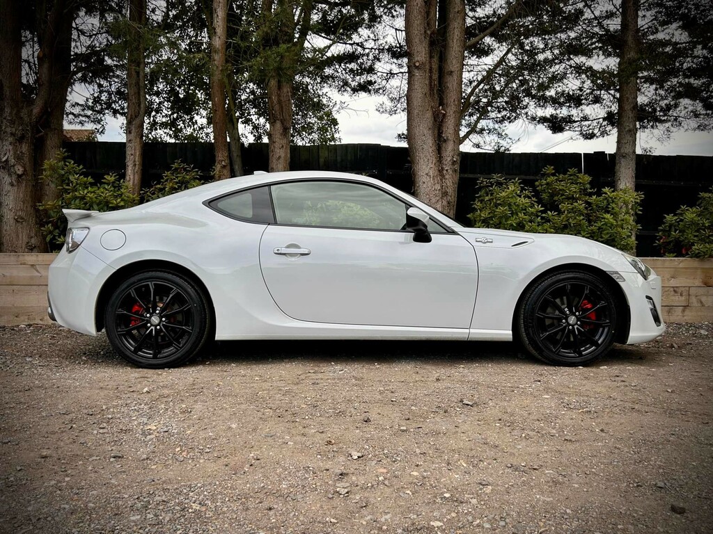 Toyota GT86 Aero D-4s White #32