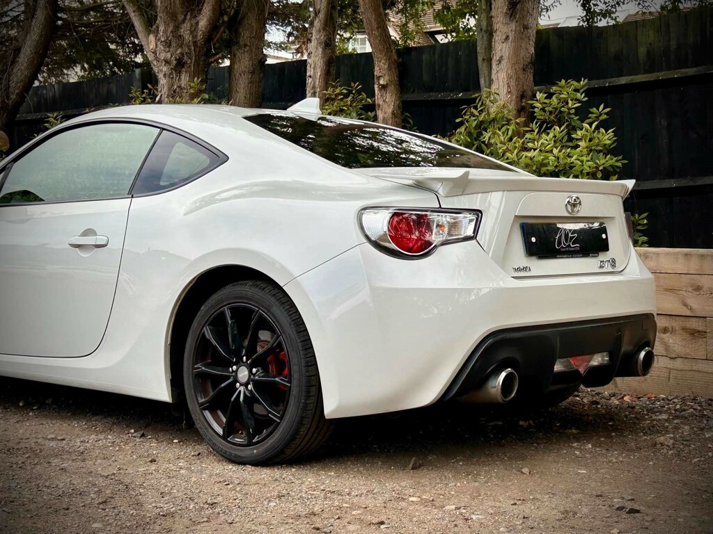 Toyota GT86 Aero D-4s White #15