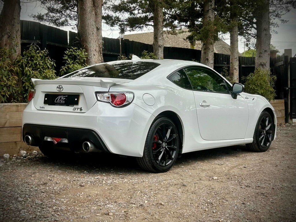Toyota GT86 Aero D-4s White #30