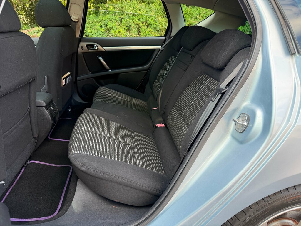 Peugeot 407 SW 2.0 Hdi Se Silver #7