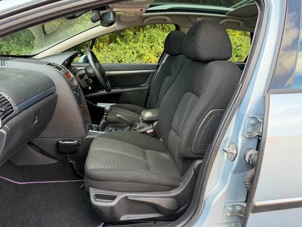 Peugeot 407 SW 2.0 Hdi Se Silver #6
