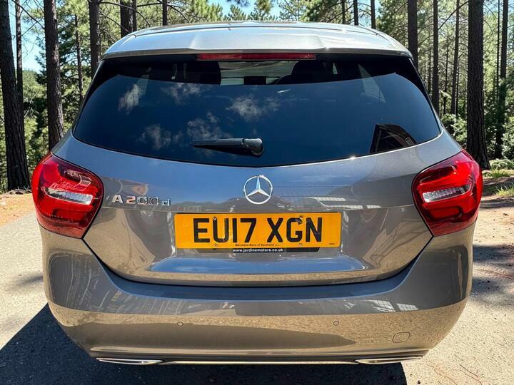 Mercedes-Benz A Class 2.1 A200d Sport Premium 7G-dct Euro 6 Ss EU17XGN Grey #4