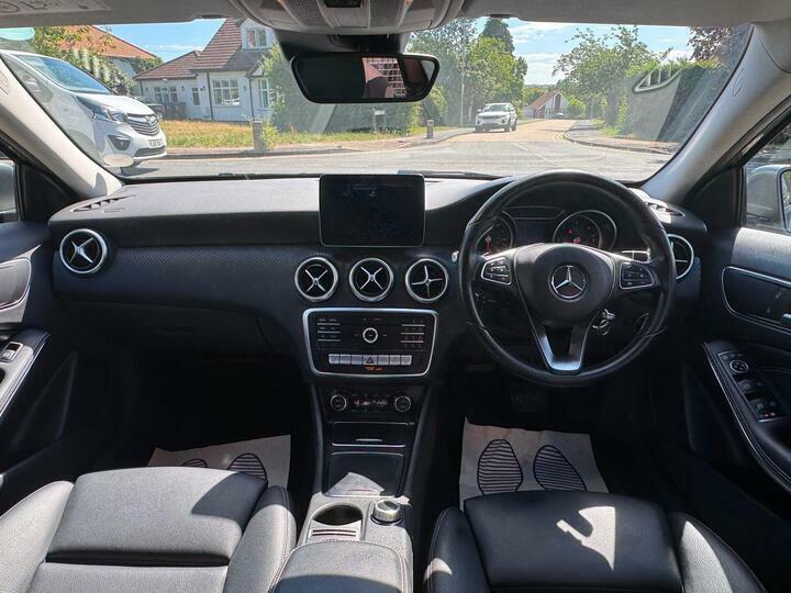 Mercedes-Benz A Class 2.1 A200d Sport Premium 7G-dct Euro 6 Ss EU17XGN Grey #2
