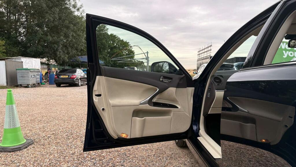 Lexus IS 2.5 V6 F Sport Euro 5 Blue #40