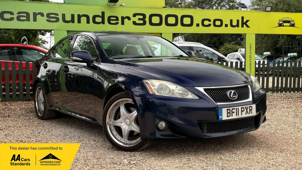 Lexus IS Advance Blue