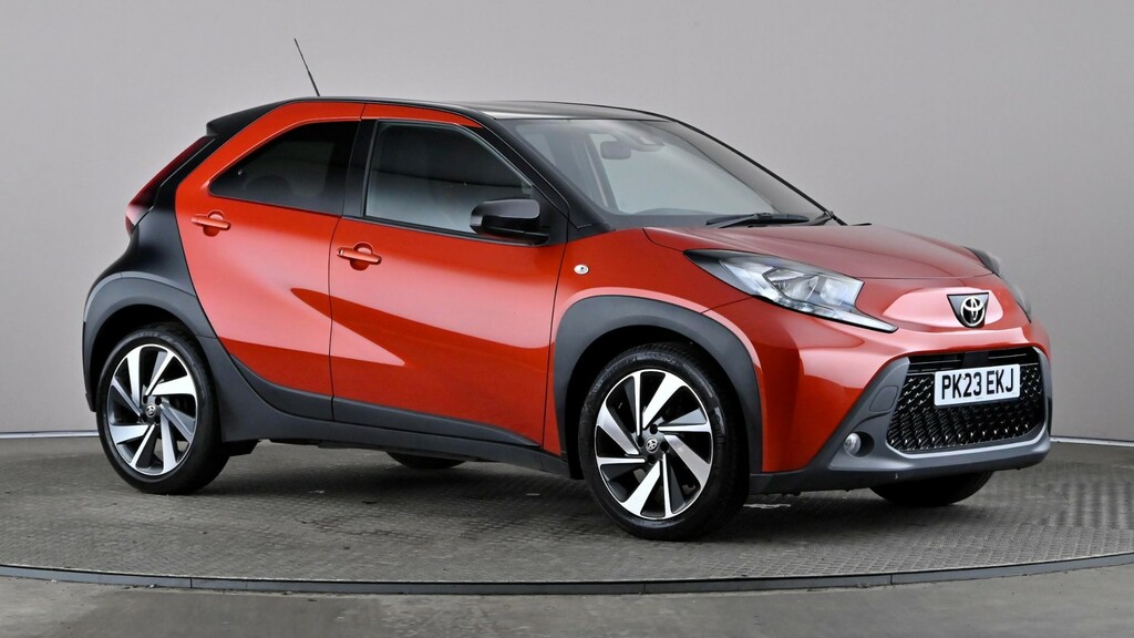 Toyota Aygo X 1.0 Vvt-i Edge Red