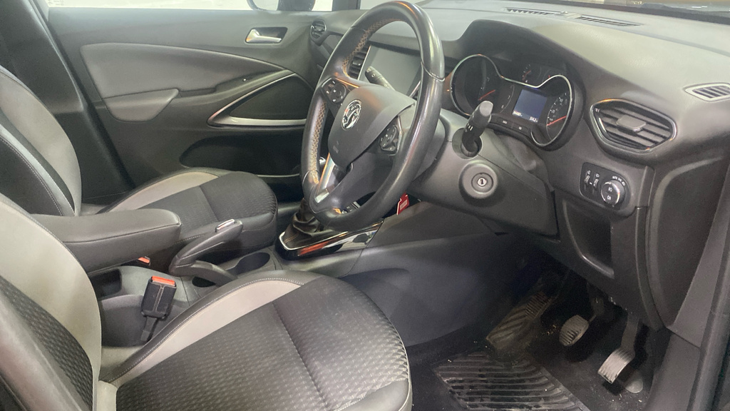 Vauxhall Crossland X 1.2T 130 Tech Line Nav Start Stop Black #4