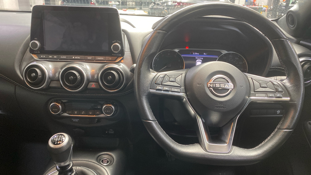 Nissan Juke 1.0 Dig-t 114 N-connecta DN73XFZ White #6