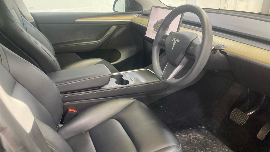 Tesla Model Y Rwd Auto Black #4