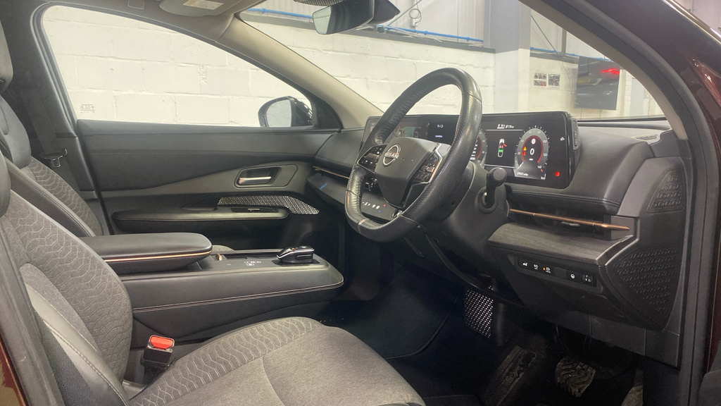 Nissan Ariya 160Kw Advance 63Kwh Sky Pack Red #4