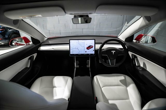 Tesla Model 3 Motor Performance Saloon LC20GHG Red #2