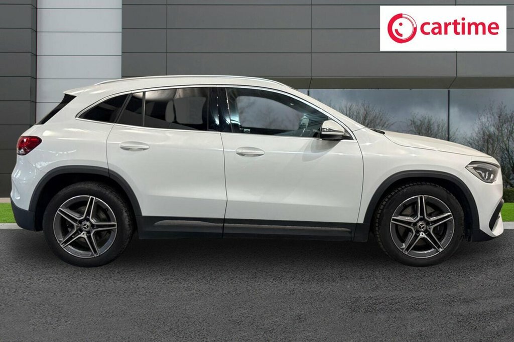 Mercedes-Benz GLA Class 2L Amg Line White #2
