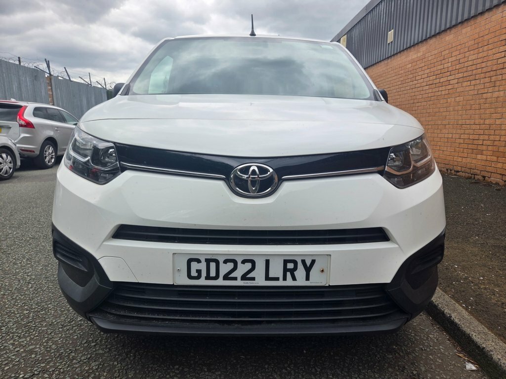 Toyota Proace City 1.5L Active White #2