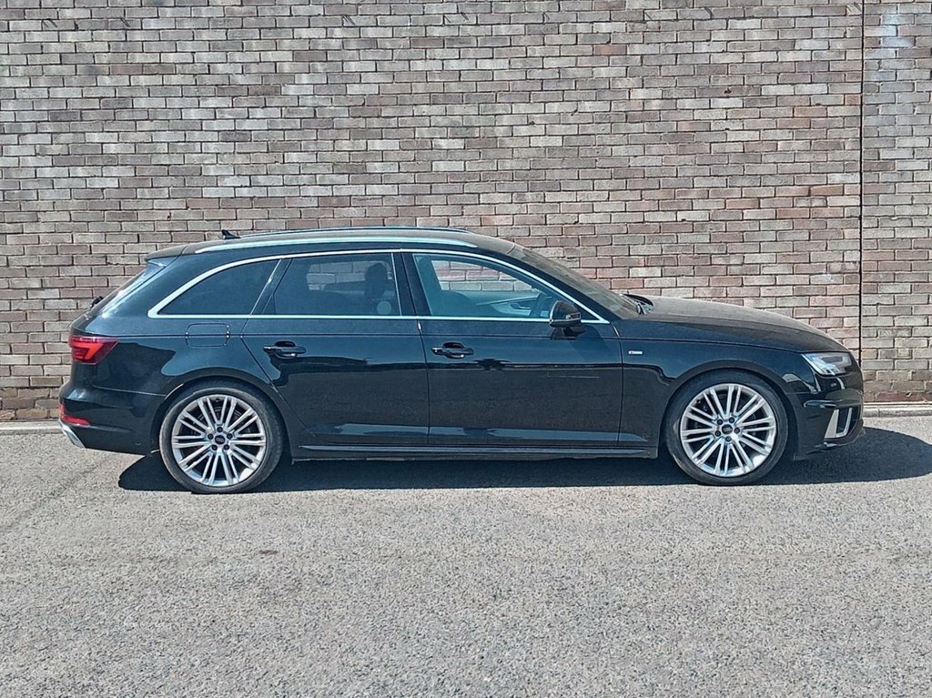 Audi A4 Avant 2L S Line Black #2