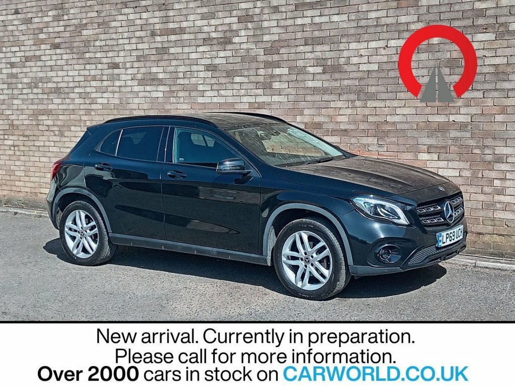 Mercedes-Benz GLA Class 1.6L Urban Edition Black