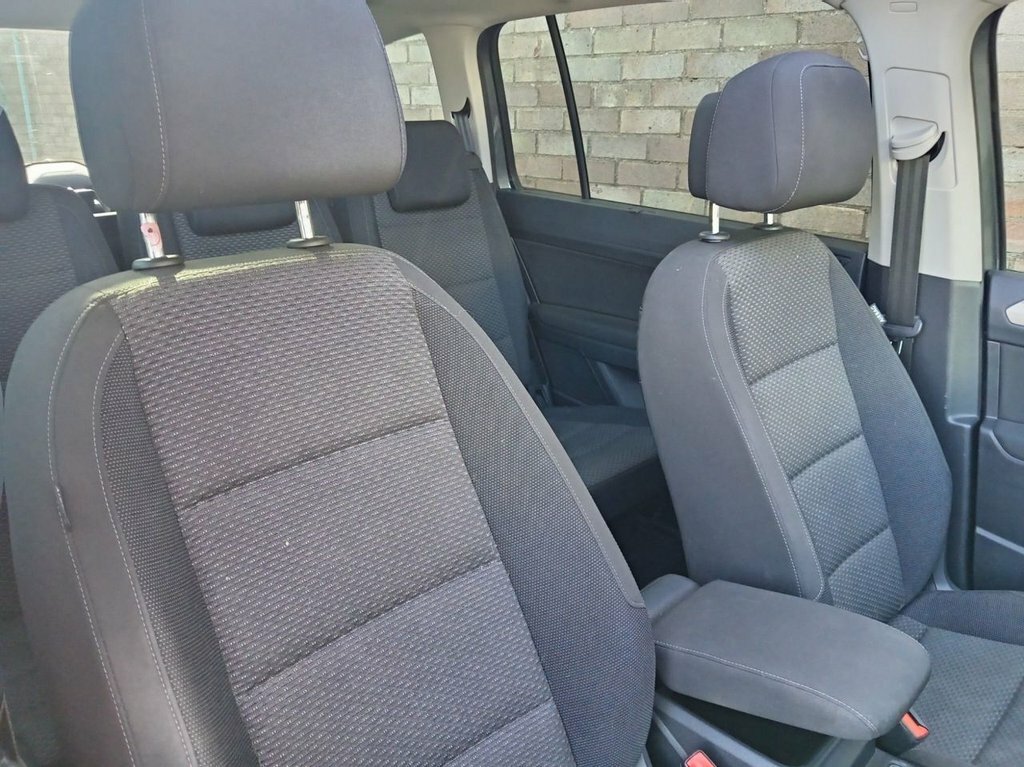 Volkswagen Touran 1L Se Family Grey #5