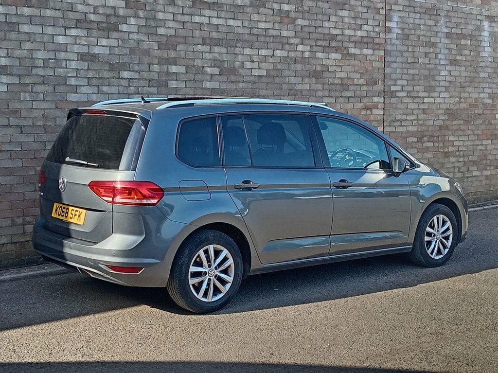 Volkswagen Touran 1L Se Family Grey #4