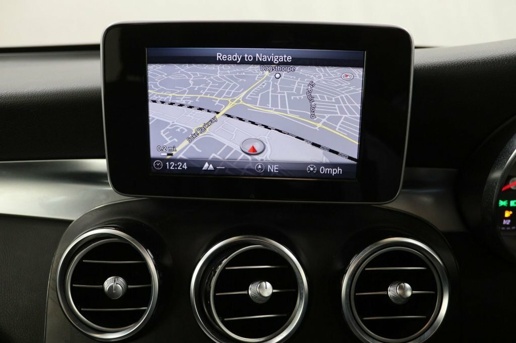 Mercedes-Benz GLC Class 300D 4Matic Amg Line Premium Pls 9G-tronic Black #12