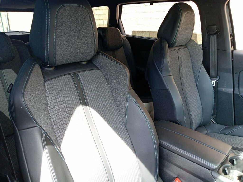 Peugeot 5008 1.2L Allure Premium Black #5