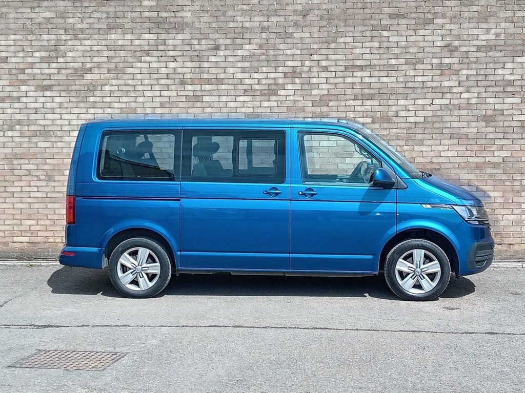Volkswagen Transporter Shuttle 2L Se Blue #2