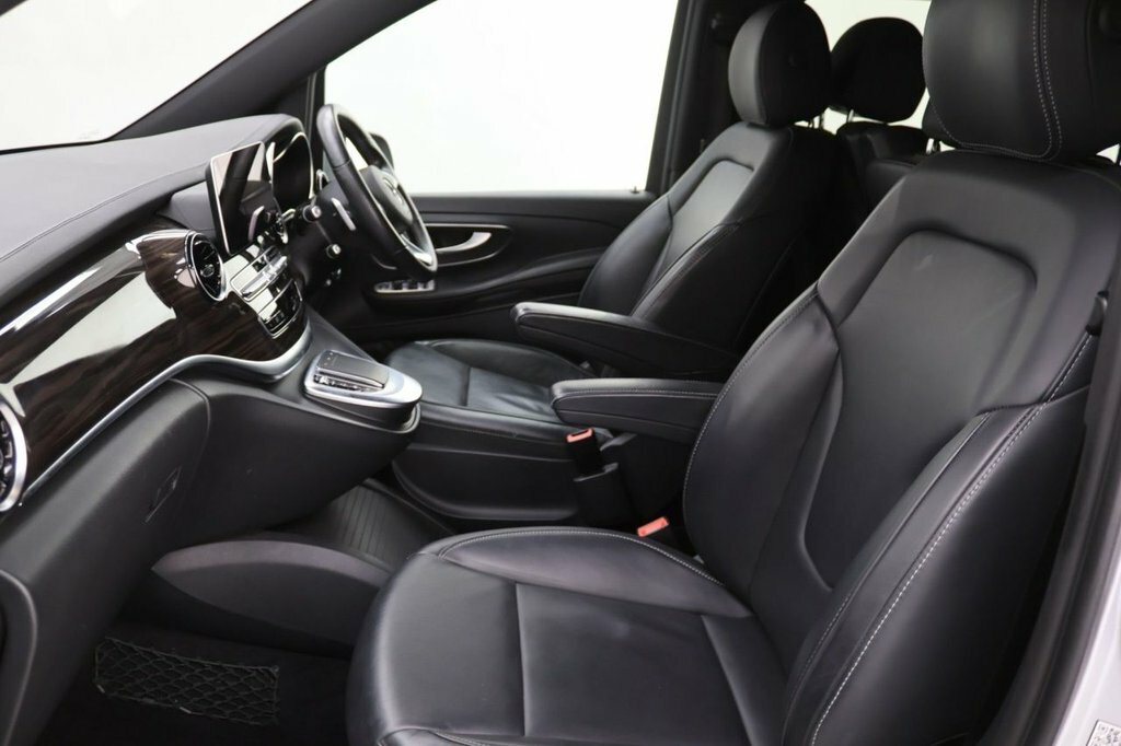 Mercedes-Benz V Class V300 D Amg Line 9G-tronic Black #20