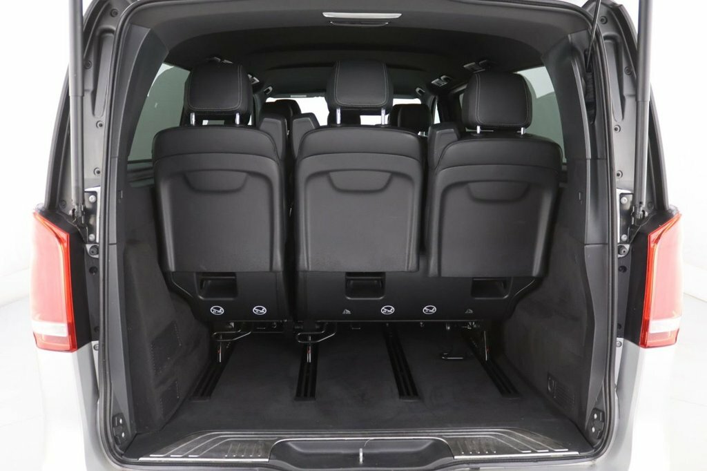 Mercedes-Benz V Class V300 D Amg Line 9G-tronic Black #22