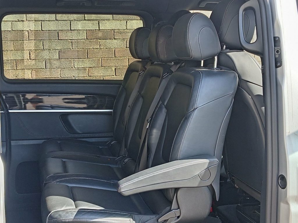 Mercedes-Benz V Class V300 D Amg Line 9G-tronic Extra Long Silver #7