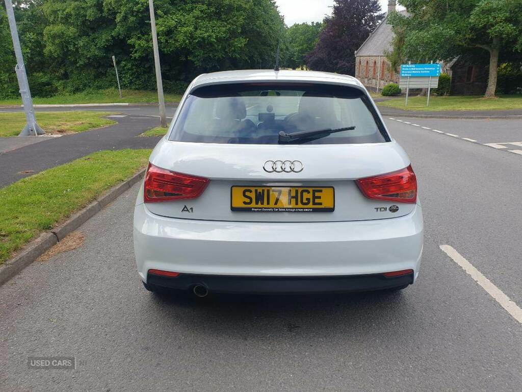 Audi A1 1.6 Tdi Black Edition Sportback S Tronic Euro 6 S  #6