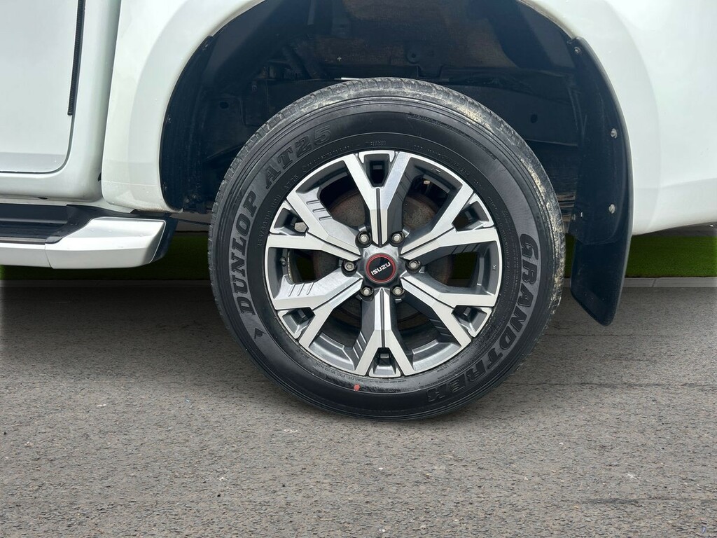 Isuzu D-Max 1.9 Td V-cross 4Wd Euro 6 Ss 37,982 Car Det  #9