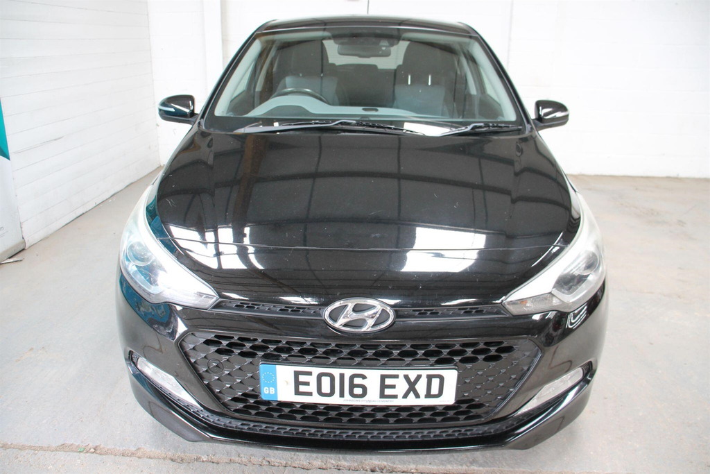 Hyundai I20 1.4 Premium Euro 6 Black #4