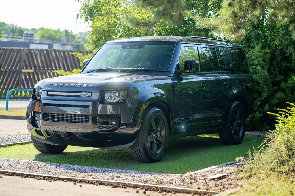 Land Rover Defender 130 3L X-dynamic Hse Grey