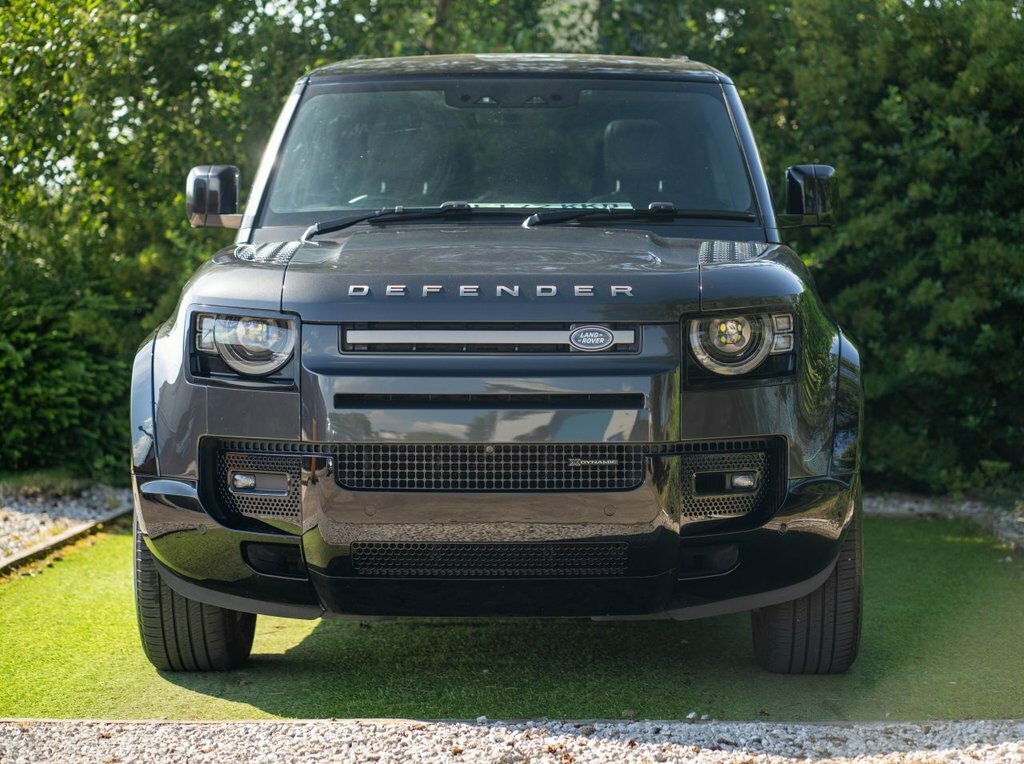 Land Rover Defender 130 3L X-dynamic Hse Grey #2