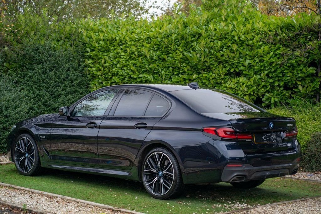 BMW 5 Series Saloon Black #2