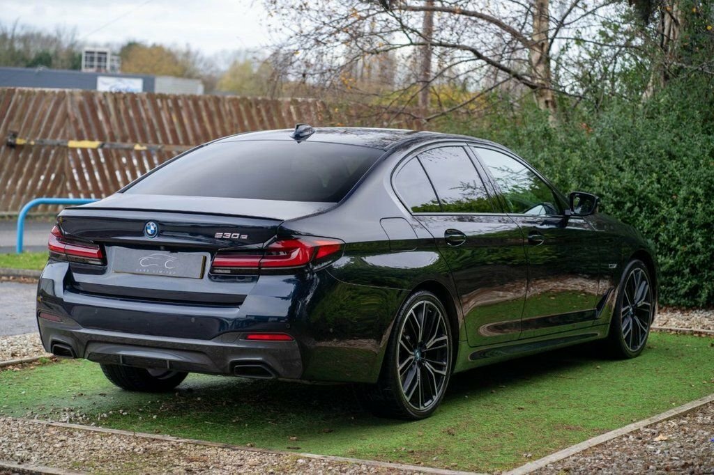 BMW 5 Series Saloon Black #5