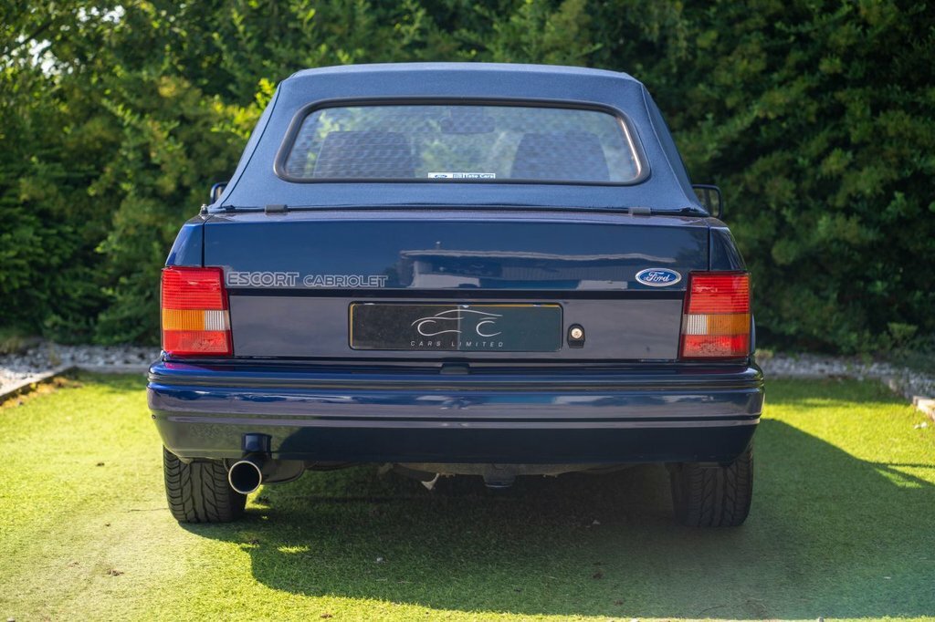Ford Escort 1.3L Eclipse 62 Bhp Red #68
