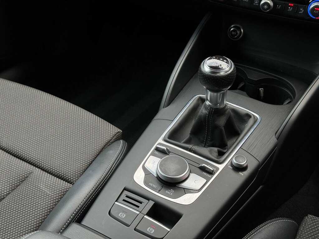 Audi A3 Audi A3 1.5 A3 Sportback 35 Tfsi Sport 5 White #49