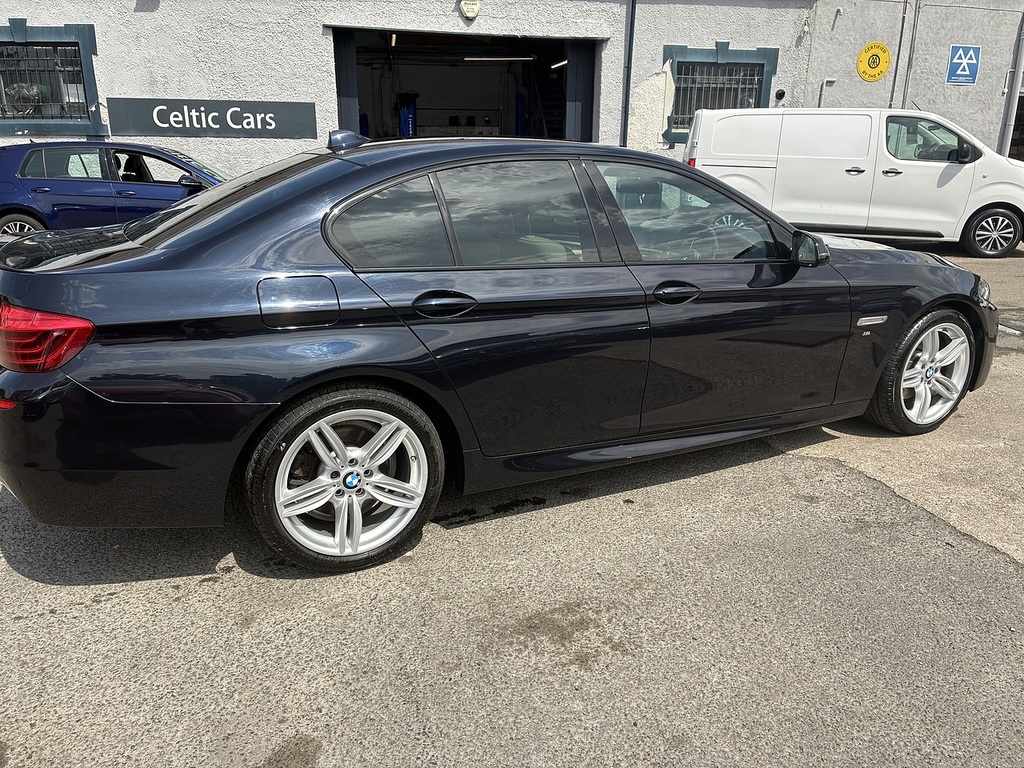 BMW 5 Series 520D M Sport Black #4