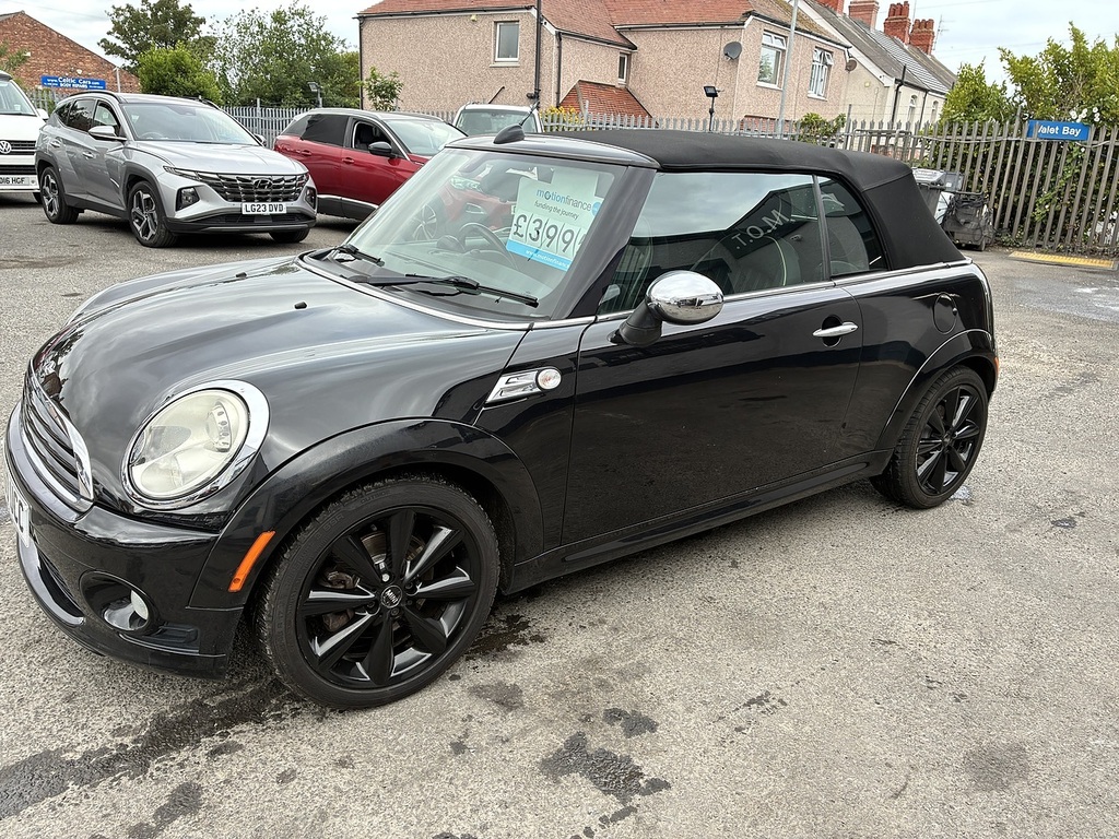 Mini Convertible Cooper D Black #2