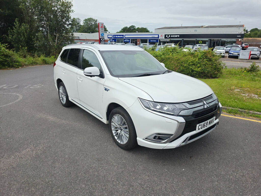 Mitsubishi Outlander 2.4H Twinmotor 13.8Kwh 4H Cvt 4Wd Euro 6 Ss White