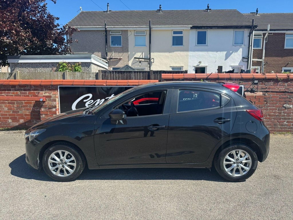 Mazda 2 1.5L Red Edition Black #4