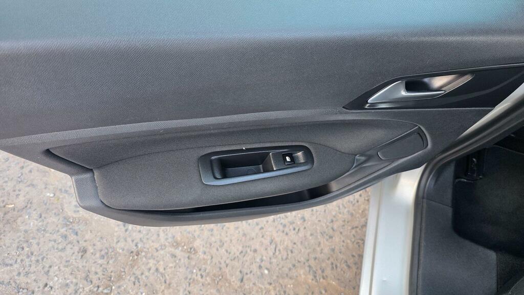 Peugeot 308 1.6 Bluehdi Allure Grey #33