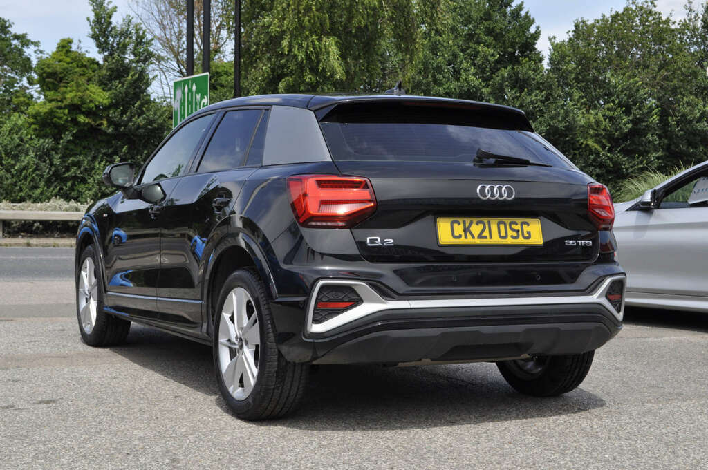Audi Q2 1.5 Q2 S Line 35 Tfsi Black #5