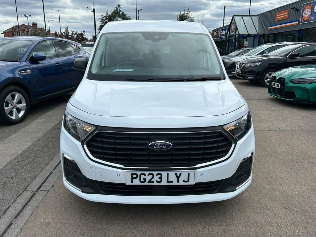 Ford Grand Tourneo Connect 2.0 Ecoblue Titanium Dct Euro 6 Ss White #2