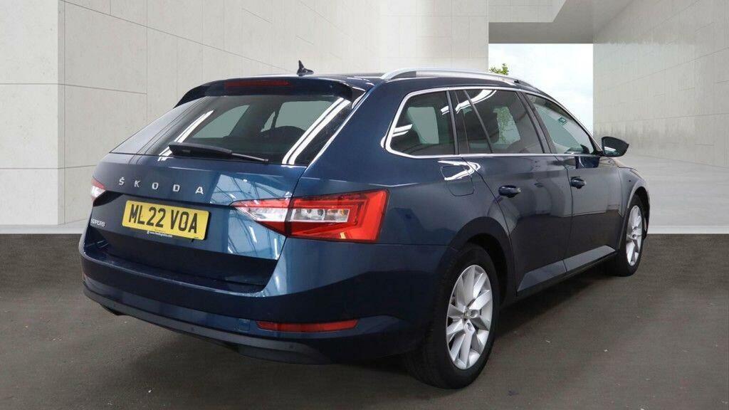 Skoda Superb 2022 2.0 Tsi 190 Sport Line Plus Dsg Red #7