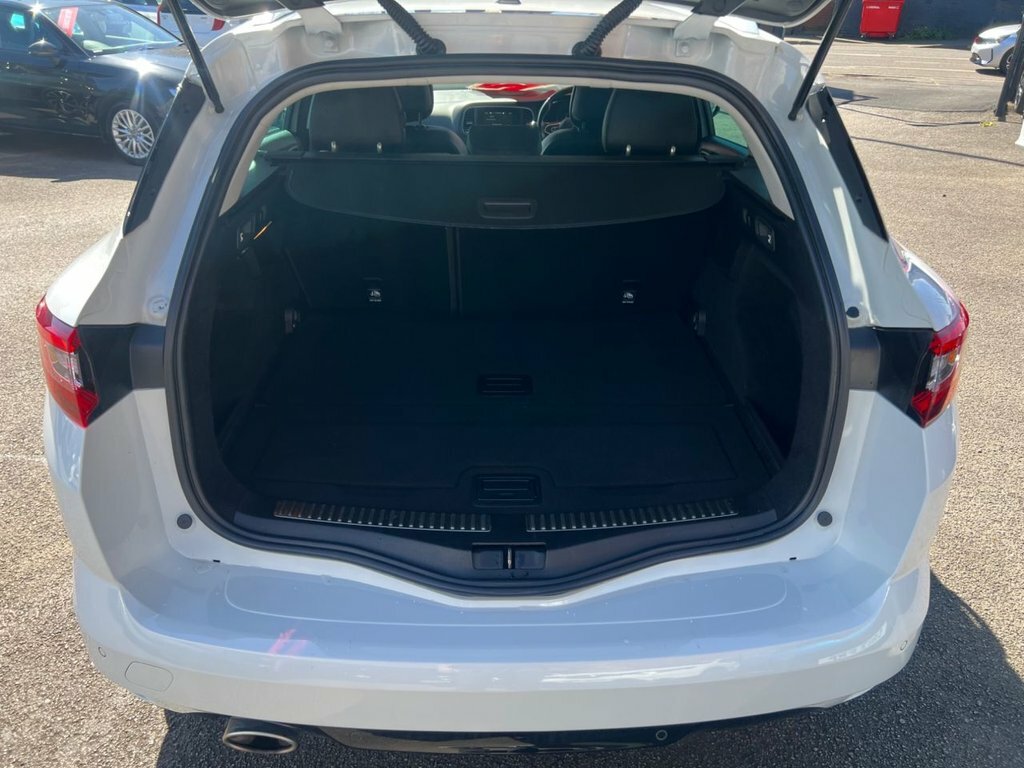 Renault Megane 1.5L Signature Nav White #3